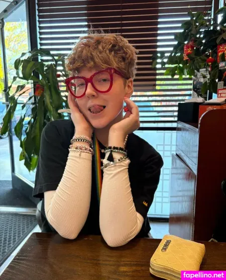 Quickballs OnlyFans Thumbnail #MD986mgi84