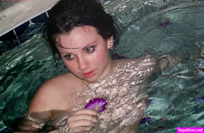 Quinne OnlyFans Thumbnail #6EjDH2DMro