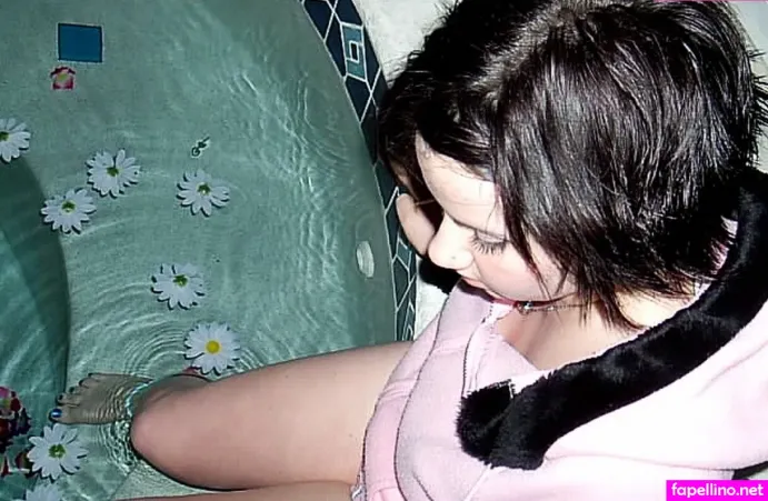 Quinne OnlyFans Thumbnail #9jVDqBoYYE