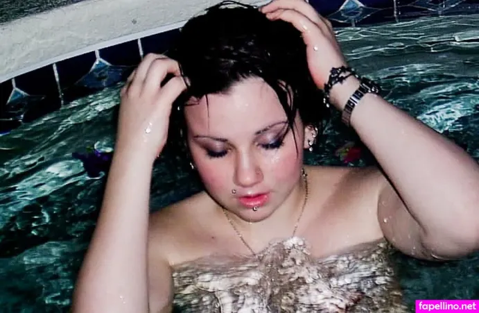 Quinne OnlyFans Thumbnail #EH0QdyvqLa