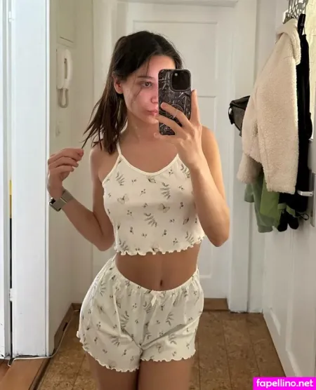 Quurbi Asmr OnlyFans Thumbnail #26WNaFMQKg