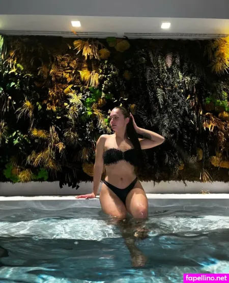 R Apunzellll OnlyFans Thumbnail #156X4dQ9r1