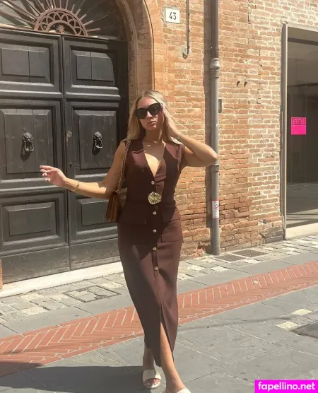 R Apunzellll OnlyFans Thumbnail #8p2yeZJp4u