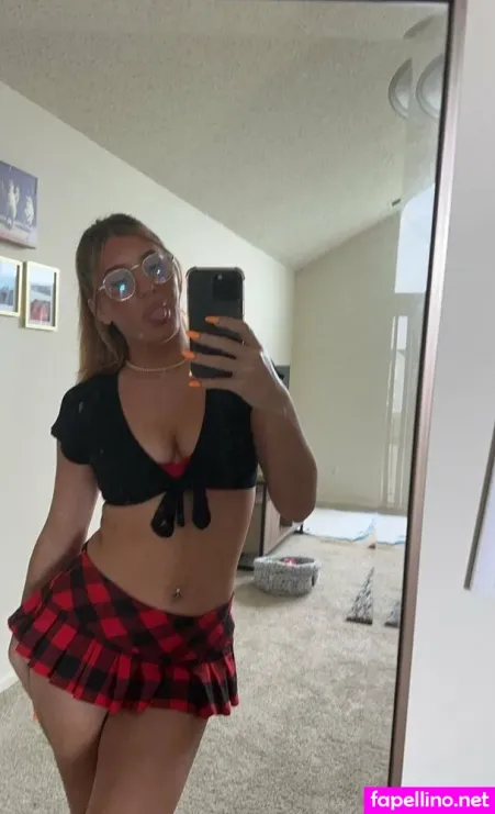 R Elaine OnlyFans Thumbnail #D82B7vQdzi
