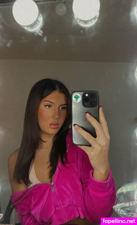 R Elaine OnlyFans Thumbnail #XHv34NWjTe