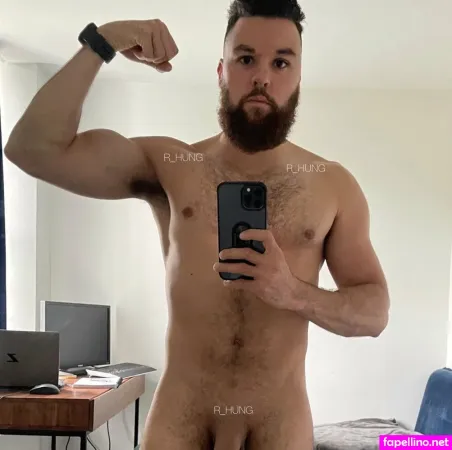 R Hungfree OnlyFans Thumbnail #MdL8ceSjcB