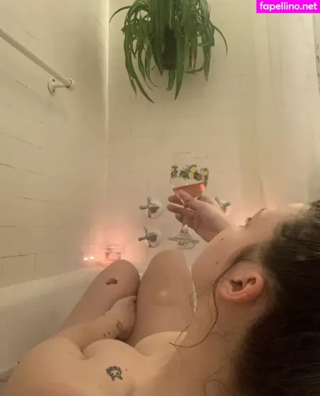 R0sebuddy OnlyFans Thumbnail #0XPDivp3xB