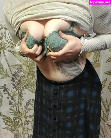 R0sie Doll OnlyFans Thumbnail #oufsQjFfbD