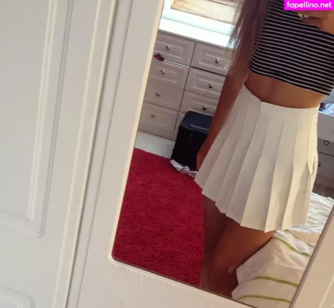 R0sielewis OnlyFans Thumbnail #5KxeKwlIlj