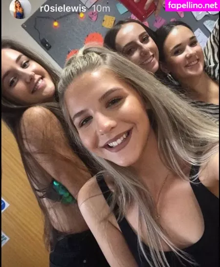 R0sielewis OnlyFans Thumbnail #cjZ1FfjcEK