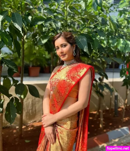 Raashii Khanna OnlyFans Thumbnail #d5vhILiaLg