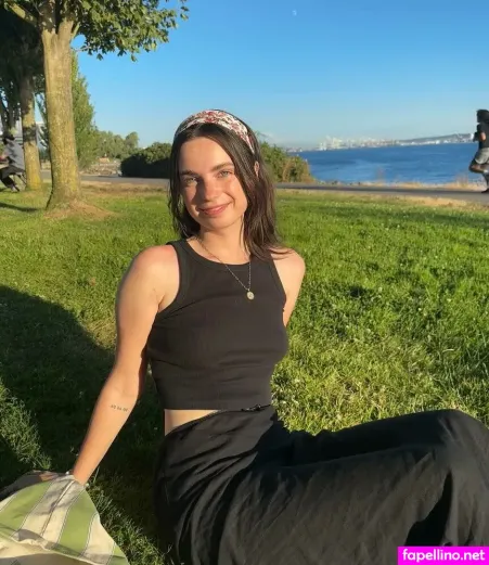 Rachael Zeiger OnlyFans Thumbnail #V9GN7xB1B7