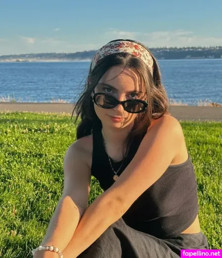 Rachael Zeiger OnlyFans Thumbnail #b3eCKOQZva