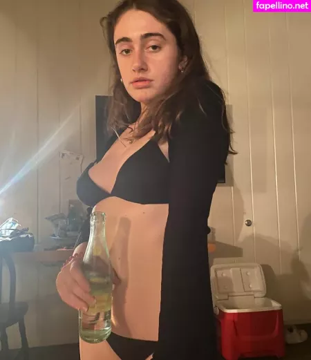Rachel Anne Sennott OnlyFans Thumbnail #jBZjFPtXiA