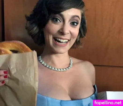 Rachel Bloom OnlyFans Thumbnail #oqul19Mjxt