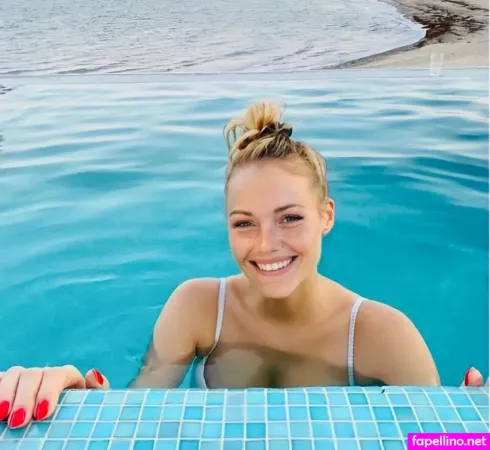 Rachel Dixon OnlyFans Thumbnail #HcoQuBfBuJ