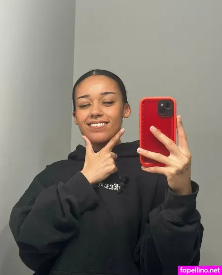 Rachel Dorney OnlyFans Thumbnail #m2lNExjwxM