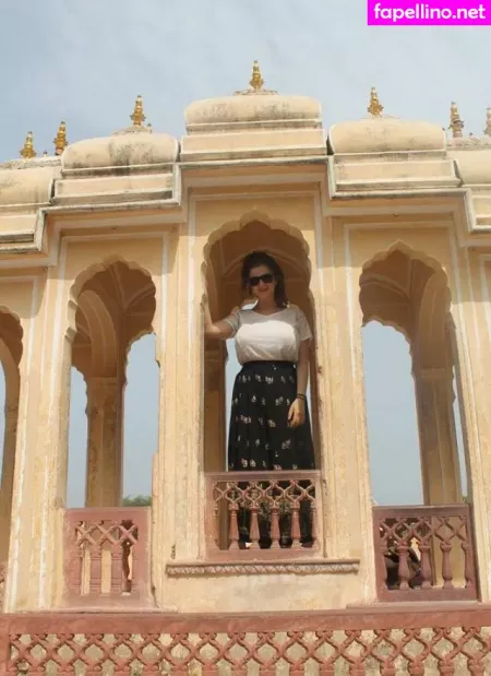 Rachel H OnlyFans Thumbnail #W2bOGUG3XR