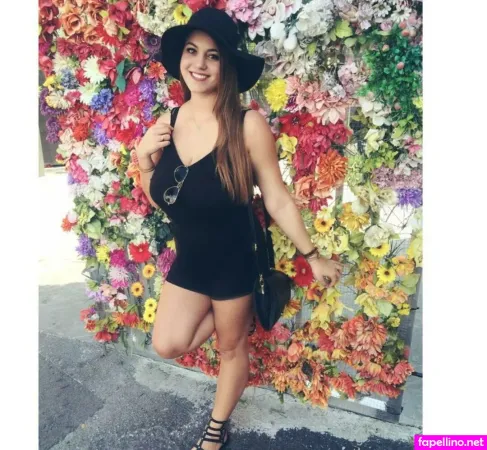 Rachel L 1 OnlyFans Thumbnail #GsvZhd6bFm