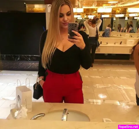 Rachel L 1 OnlyFans Thumbnail #Wafnk3eX8V