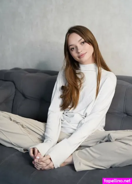 Rachel Mour OnlyFans Thumbnail #R86Ym1H5we