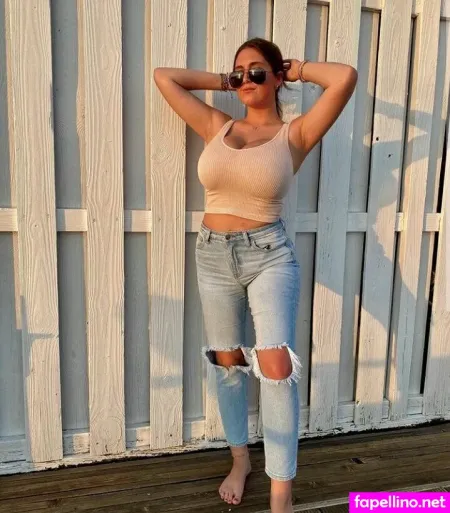 Rachel Myers OnlyFans Thumbnail #4tUVGUhb7w