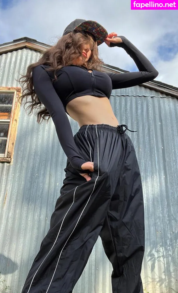 Beautyandbrainswithatwist -, beautyandbrainswithatwist, braintwist2112, nicoleafterdark Nude Leaked OnlyFans Photo #Fts4EsPdU8