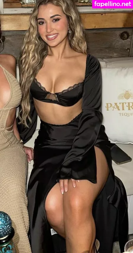 Rachel Santana OnlyFans Thumbnail #3N4lmonvGR