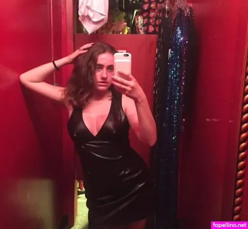 Rachel Sennott OnlyFans Thumbnail #0PZqLxSVz1