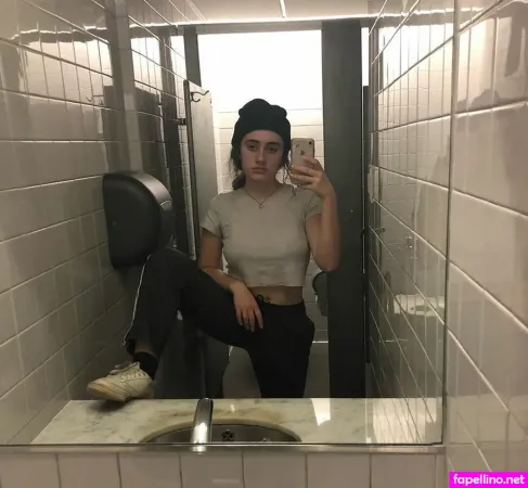 Rachel Sennott OnlyFans Thumbnail #EkKlFfGOcq