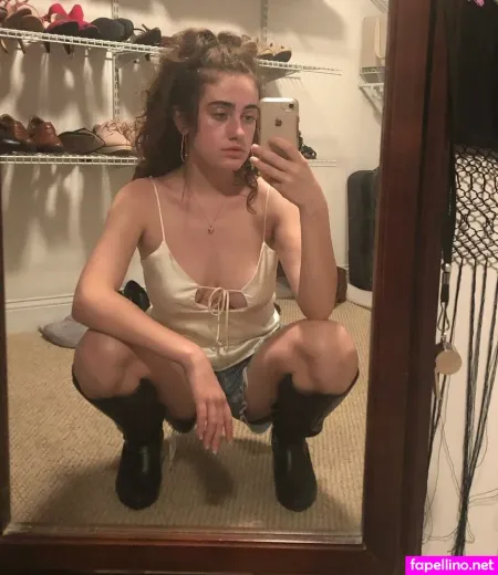 Rachel Sennott OnlyFans Thumbnail #TVIwO051Vw