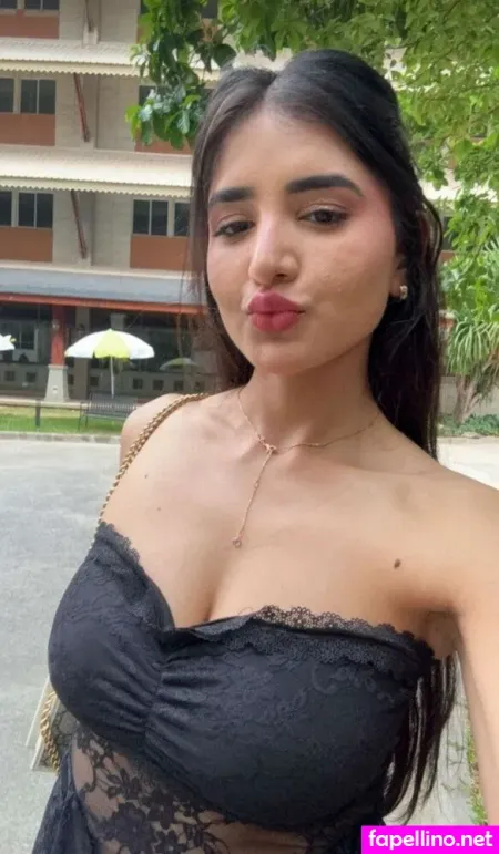 Rachel Sharma OnlyFans Thumbnail #qI0hn9pFLl
