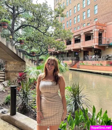 Rachel Sholder OnlyFans Thumbnail #TVLY1HUmdx