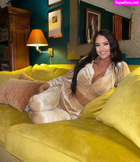 Rachel Stuhlmann OnlyFans Thumbnail #9MiUW8FIYi