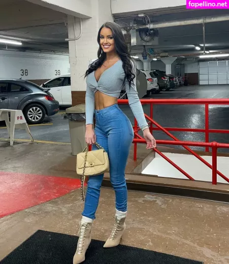 Rachel Stuhlmann OnlyFans Thumbnail #qFl4f02u31