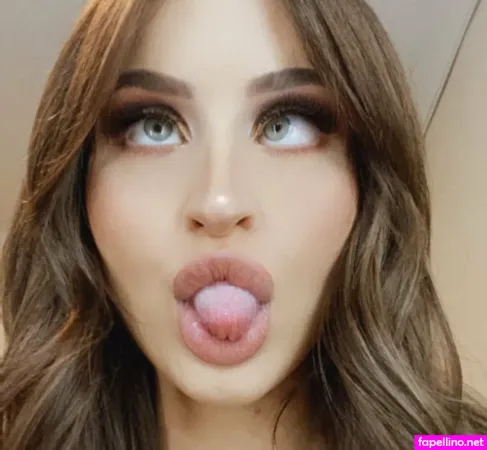 Rachele Williams OnlyFans Thumbnail #fBZ9ezGblC