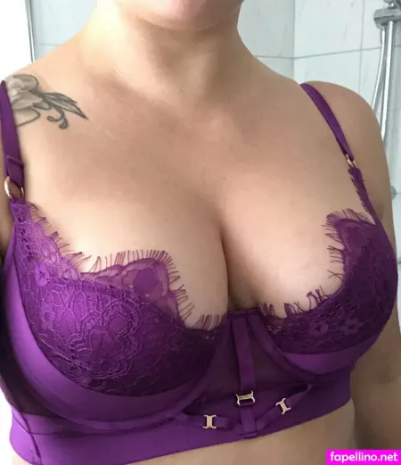 Rachelem2302 OnlyFans Thumbnail #HuJ03XwUYT