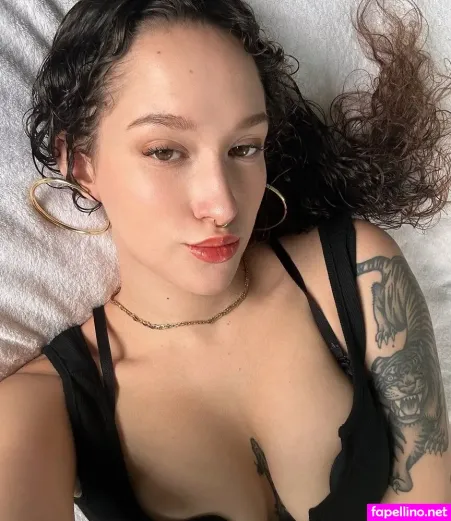 Rachelhannamilks 1 OnlyFans Thumbnail #ZNQ4Im7gP4