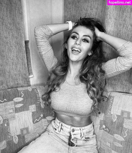 Rachell Briggs OnlyFans Thumbnail #AWROPgw9t1