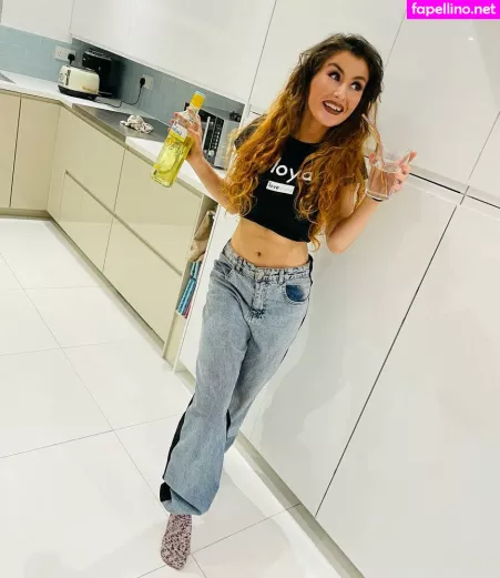 Rachell Briggs OnlyFans Thumbnail #gFEKm8LaDv