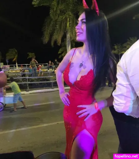 Rachelldelafuente OnlyFans Thumbnail #ADneePkEuS