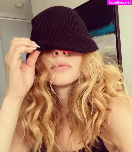 Rachelle Lefevre OnlyFans Thumbnail #RR4lxEYksw