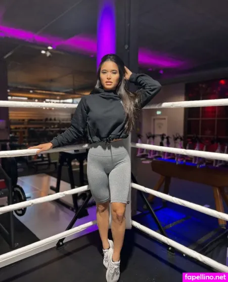 Rachelle OnlyFans Thumbnail #0KIOXOIw0v