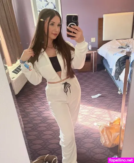 Rachelrainx 1 OnlyFans Thumbnail #6xQgiBWUAj