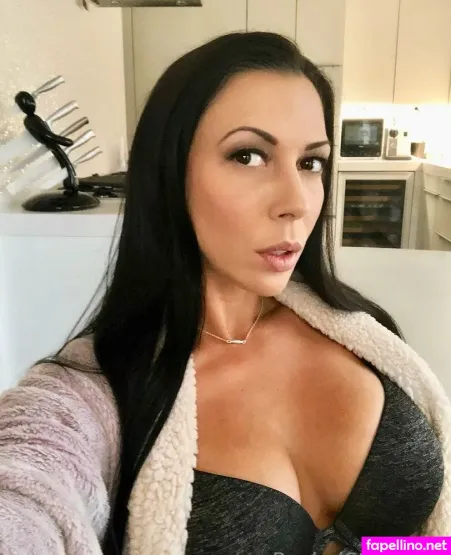 Rachelstarrxxx 3 OnlyFans Thumbnail #mTlmDESRIp
