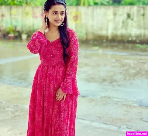 Radhika Muthukumar OnlyFans Thumbnail #QLmhOO9Jrp