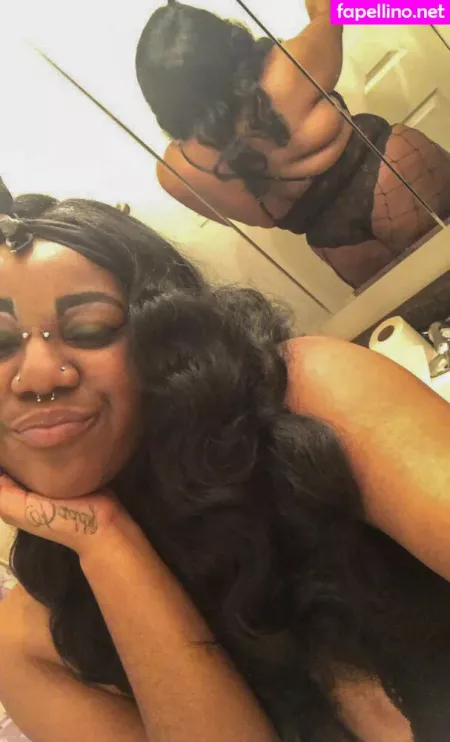 Radicalprincess3 OnlyFans Thumbnail #PeegWC4zjs