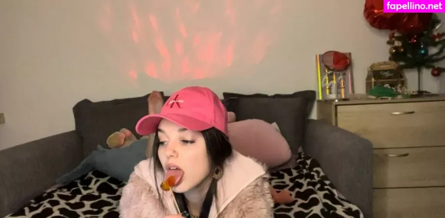 Radmila Maro OnlyFans Thumbnail #3GJHByVuG4