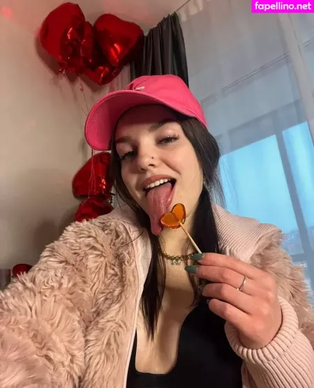 Radmila Maro OnlyFans Thumbnail #lxFUd2facY