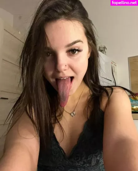 Radmila Maro OnlyFans Thumbnail #tEqAocA2kz